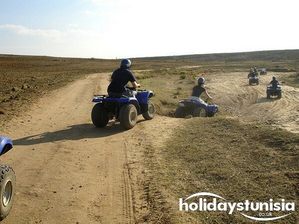 quad riding tunisia